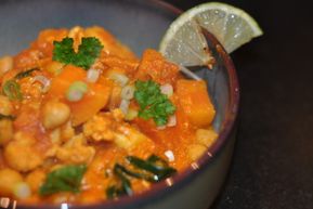 Curry de patate douce, chou-fleur et pois chiches